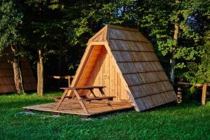 Zahrada ubytování Glamping Village - Speleo Camp