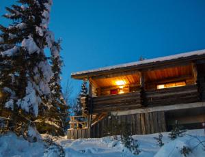 Galeriebild der Unterkunft Ylämaja - with a stunning view in Ruka