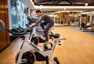 مركز اللياقة و/أو مرافق اللياقة في Good View Hotel Tangxia - 15 mins drive from Dongguan South Railway Station