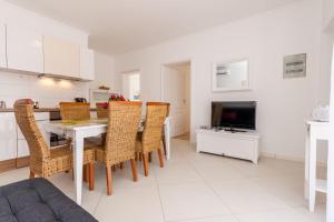 Kuchyň nebo kuchyňský kout v ubytování Apartments Kukuriku