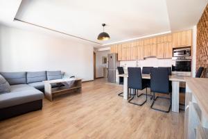 Kuchnia lub aneks kuchenny w obiekcie Apartament Loft