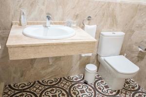 Imagen de la galería de Hostal Boutique Casa La Laja, en Chiclana de la Frontera