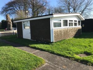 Zahrada ubytování Dartmouth 2 Bed Detached Chalet 144 Norton Park