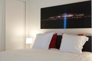 Postel nebo postele na pokoji v ubytování Leopold5 Luxe-Design Apartment
