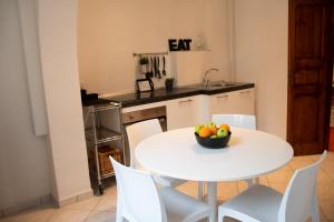 A kitchen or kitchenette at Alloggio Turistico al Civico n 32