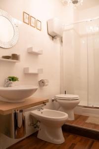 A bathroom at Alloggio Turistico al Civico n 32