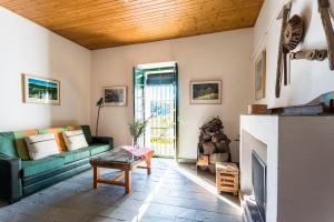 Posezení v ubytování Casa del Ingeniero , alberca 4 Hab 8 Pers 3 Chimeneas con horno