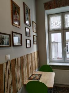 Część wypoczynkowa w obiekcie Krakowsky Apartment