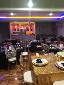 Restoran atau tempat lain untuk makan di North Star Villas