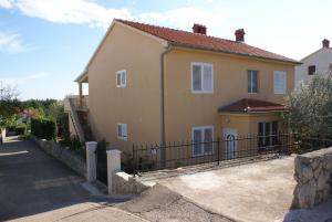 Fotografie z fotogalerie ubytování Apartments in Krk/Insel Krk 14321 v destinaci Krk