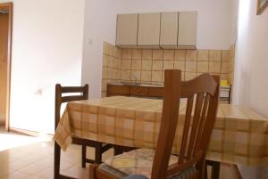 Fotografie z fotogalerie ubytování Apartments in Krk/Insel Krk 14321 v destinaci Krk