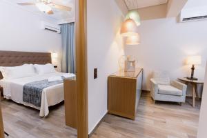 Postel nebo postele na pokoji v ubytování Akti Taygetos - Conference Resort