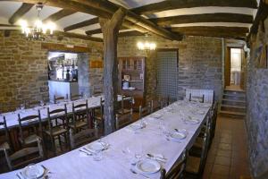 Fotografie z fotogalerie ubytování Albergue Restaurante de Artieda v destinaci Artieda