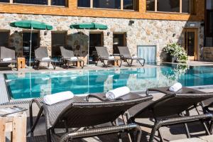 Bazén v ubytovaní Hotel Gridlon alebo v jeho blízkosti