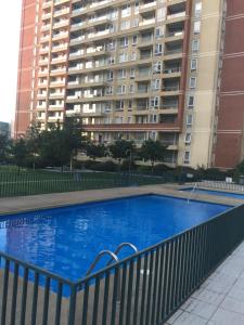 Departamento Parque Urbano 1710 tesisinde veya buraya yakın yüzme havuzu