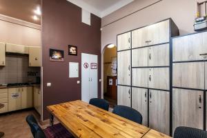 Kuchyň nebo kuchyňský kout v ubytování Centrum Hostel