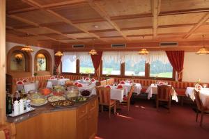 Gallery image of Hotel Talblick in Ortisei