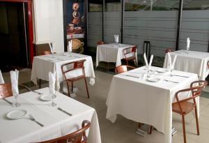 Restoranas ar kita vieta pavalgyti apgyvendinimo įstaigoje Tur Hotel Santiago