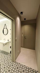 Kúpeľňa v ubytovaní Jewish Quarter Comfort - In City Apartments + 8 fotografií