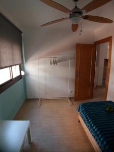 Posteľ alebo postele v izbe v ubytovaní Fantástico Apartamento 1ª Línea de Playa