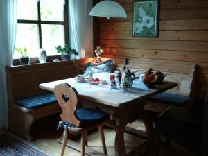 Fotografie z fotogalerie ubytování Gästezimmer Am Hüstert v destinaci Adenau