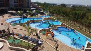 Vista de la piscina de Thermas Resort Alta Vista 2 quartos Caldas novas o alrededores