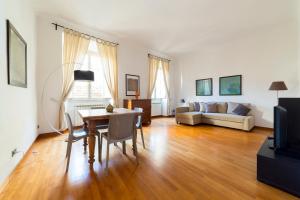 Gallery image of Borgo Pinti Frescos 6 sleeps in Florence