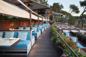 Reštaurácia alebo iné gastronomické zariadenie v ubytovaní Alàbriga Hotel GL