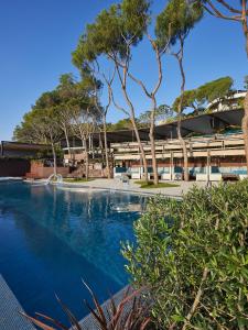 Bazén v ubytovaní Alàbriga Hotel GL alebo v jeho blízkosti