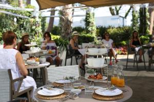Hostia v ubytovaní Alàbriga Hotel GL
