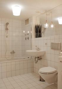 Phòng tắm tại Engen Apartment