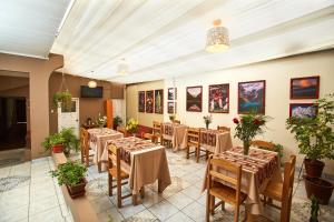 Restaurace v ubytování Hostal Danna Inn