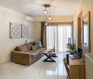 TV a/nebo společenská místnost v ubytování Lemar Luxury Apartments