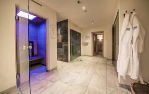 Łazienka w obiekcie Arlen Lodge Hotel inkl Premium Karte im Sommer