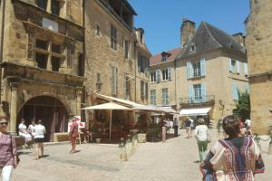 Gestir sem dvelja á Charmante Maison entre Lot & Dordogne avec Piscine Privée