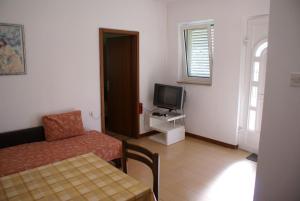 Fotografie z fotogalerie ubytování Apartments in Krk/Insel Krk 14321 v destinaci Krk
