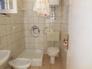 Fotografie z fotogalerie ubytování Apartment in Starigrad-Paklenica 6895 v destinaci Starigrad-Paklenica + 5 fotografií