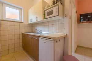 Fotografia z galérie ubytovania Two-Bedroom Apartment Crikvenica 25 v destinácii Crikvenica
