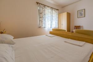 Fotografia z galérie ubytovania Two-Bedroom Apartment Crikvenica 25 v destinácii Crikvenica