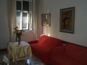 Istumisnurk majutusasutuses Albergo Cavour SELF CHECK-IN