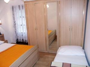 Postel nebo postele na pokoji v ubytování One-Bedroom Apartment Crikvenica 14