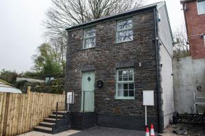 Gallery image of Ash Cottage in Merthyr Tydfil