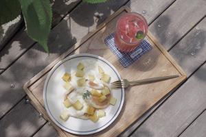 旅馆内部或周边提供的食物