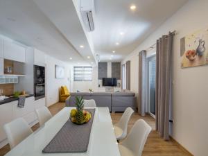 Galería fotográfica de Apartment Villa Franko Maris en Podstrana