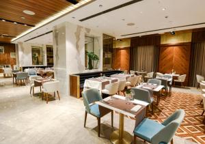 Гостиная зона в Rocks Hotel & Casino