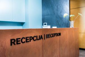 Ο χώρος του λόμπι ή της ρεσεψιόν στο Hotel Forum Garni