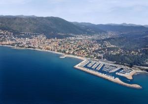 Foto de la galería de Hotel Garden en Marina dʼAndora