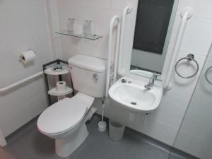 Bilik mandi di The Southgate B&B +37 gambar