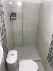 Ένα μπάνιο στο Maria Nancy