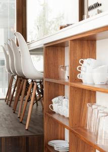 Coffee and tea making facilities at B&B Snooz Inn